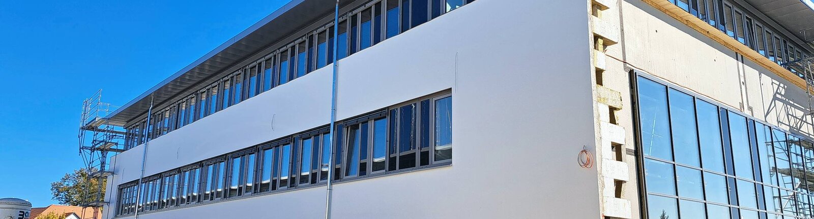 Neubau Ausbildungszentrum/TrainingCenter ZwickRoell, neuer Festplatz und Dachsanierung